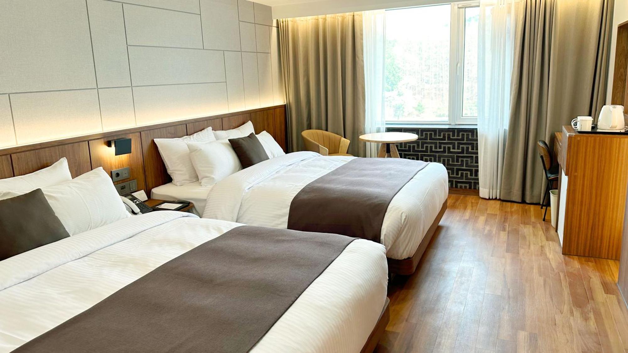 Commodore Hotel Кёнджу Экстерьер фото
