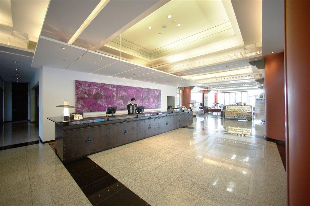 Commodore Hotel Кёнджу Экстерьер фото